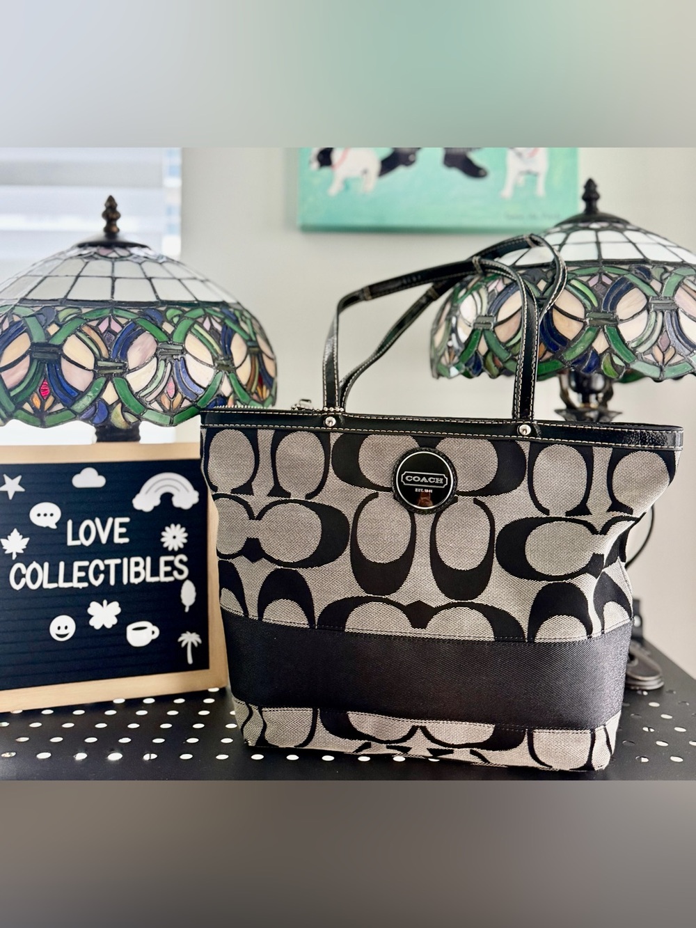 Coach Signature Tote — Classic & Chic